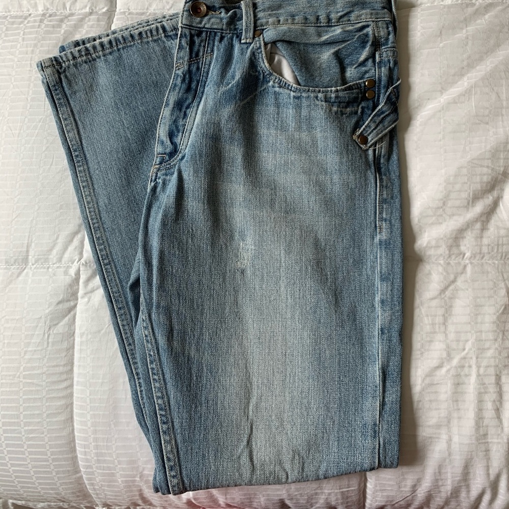 Men’s Sean Jean light wash jeans